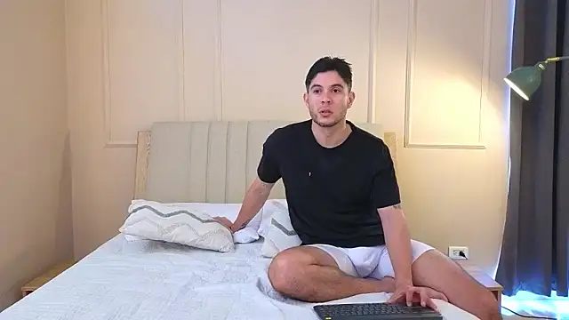 Snapshot of mr_danni chatting on March 6, 5:53 pm mr danni online show from March 6, 5:53 pm