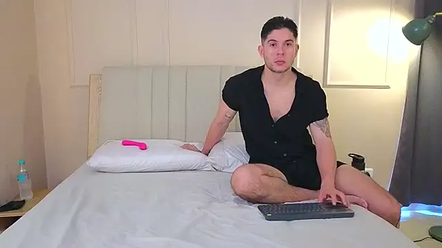 Snapshot of mr_danni chatting on May 6, 7:41 pm mr danni online show from May 6, 7:41 pm