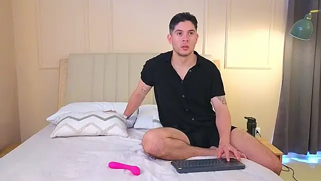 Snapshot of mr_danni chatting on May 11, 7:33 pm mr danni online show from May 11, 7:33 pm