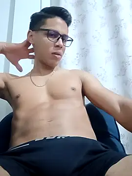 Snapshot of HornyTiger744 chatting on October 9, 4:10 am HornyTiger744 online show from October 9, 4:10 am