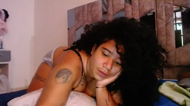 Snapshot of leslycarsson chatting on March 29, 9:59 pm leslycarsson online show from March 29, 9:59 pm