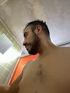 leonardohot1987 online show from December 3, 7:01 pm