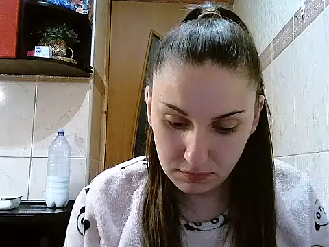Snapshot of Yuliia30 chatting on April 15, 7:10 pm Yuliia30 online show from April 15, 7:10 pm
