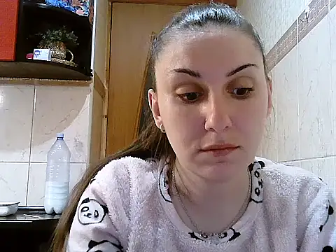 Snapshot of Yuliia30 chatting on April 15, 7:58 pm Yuliia30 online show from April 15, 7:58 pm