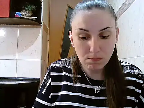Snapshot of Yuliia30 chatting on April 21, 5:50 pm Yuliia30 online show from April 21, 5:50 pm