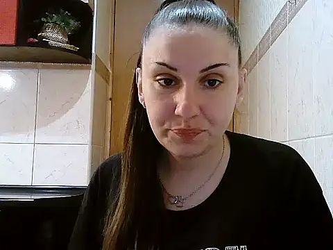 Snapshot of Yuliia30 chatting on April 25, 4:26 pm Yuliia30 online show from April 25, 4:26 pm