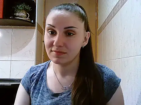 Snapshot of Yuliia30 chatting on May 5, 5:21 pm Yuliia30 online show from May 5, 5:21 pm