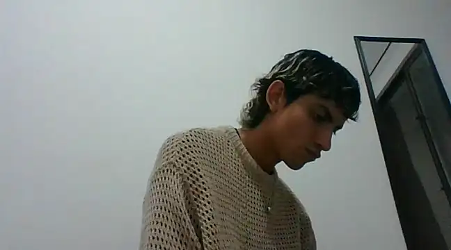 Snapshot of Axel_Twink1 chatting on March 5, 2:36 am Axel Twink1 online show from March 5, 2:36 am