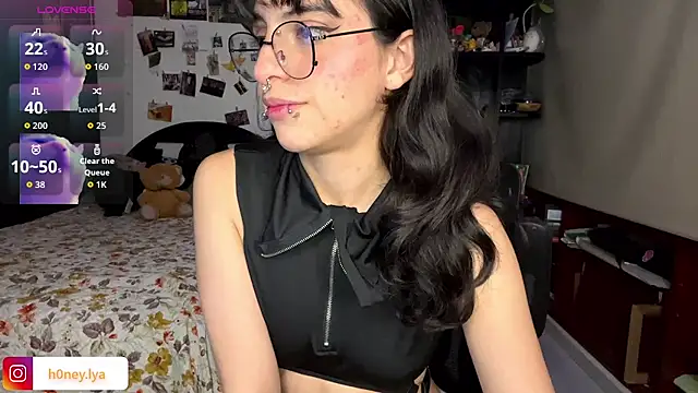 B0nnie H0ney online show from July 4, 1:34 am