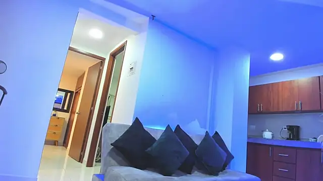 orlando yate online show from February 15, 11:39 am