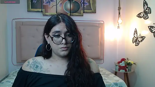 Snapshot of kathepickmanx chatting on February 1, 3:27 am kathepickmanx online show from February 1, 3:27 am