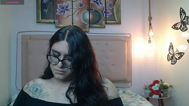 Snapshot of kathepickmanx chatting on February 7, 3:21 am kathepickmanx online show from February 7, 3:21 am