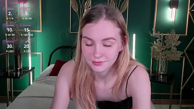 Snapshot of Molly_Pink_ chatting on January 28, 3:47 am Molly Pink online show from January 28, 3:47 am