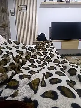 Snapshot of hmtrechaudd chatting on January 12, 9:31 pm hmtrechaudd online show from January 12, 9:31 pm