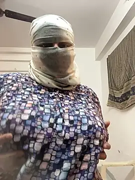 Snapshot of Miss-Jasmine chatting on February 25, 11:19 am Miss-Jasmine online show from February 25, 11:19 am