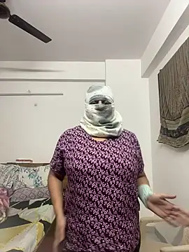 Snapshot of Miss-Jasmine chatting on February 26, 4:45 pm Miss-Jasmine online show from February 26, 4:45 pm