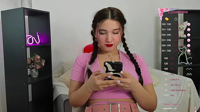 anna elfi online show from February 12, 9:52 am