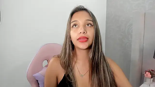 Snapshot of TaniaParker chatting on February 26, 10:09 pm TaniaParker online show from February 26, 10:09 pm