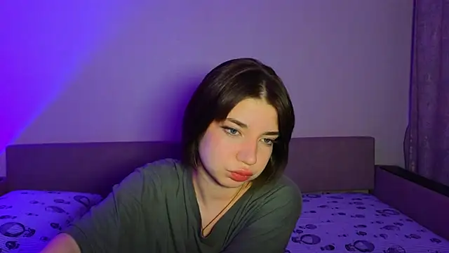 Snapshot of CassJonn chatting on December 5, 6:48 pm CassJonn online show from December 5, 6:48 pm