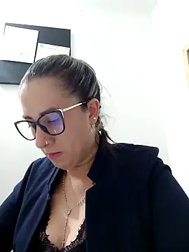 CHARLOTTE 1711 online show from January 29, 11:35 pm