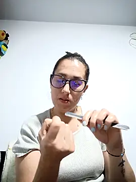 CHARLOTTE 1711 online show from January 17, 4:39 am