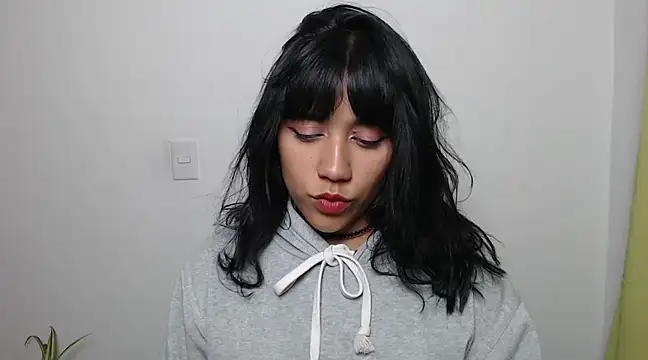 juli love11 online show from March 5, 2:36 am