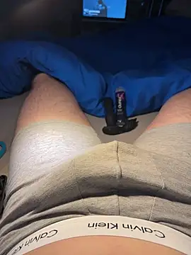 Snapshot of GastonBig chatting on February 2, 10:08 pm GastonBig online show from February 2, 10:08 pm