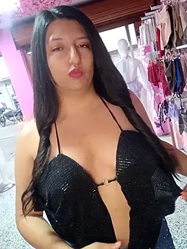 Snapshot of Melyy_Edii chatting on October 22, 8:19 pm Melyy Edii online show from October 22, 8:19 pm