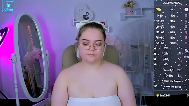 Erica  Alta online show from January 25, 9:26 am