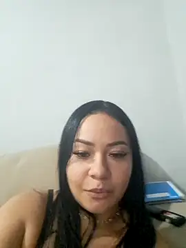 Snapshot of Novinhabonequinha3 chatting on January 15, 9:51 pm Novinhabonequinha3 online show from January 15, 9:51 pm