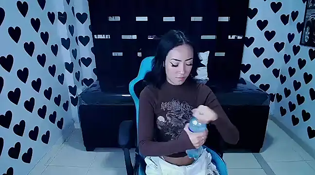 Snapshot of victoria_ricci_a chatting on February 18, 4:37 pm victoria ricci a online show from February 18, 4:37 pm