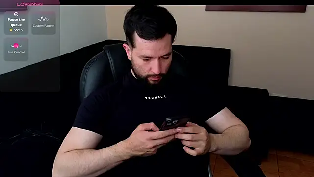 hairyncuteass online show from May 11, 7:33 pm