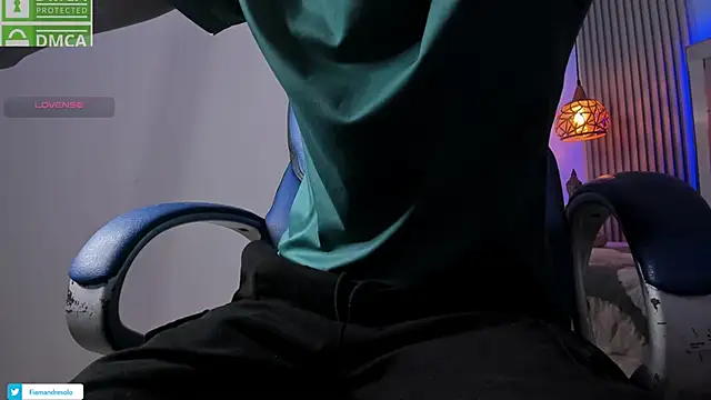 Snapshot of HarolddXL chatting on October 15, 2:28 pm HarolddXL online show from October 15, 2:28 pm