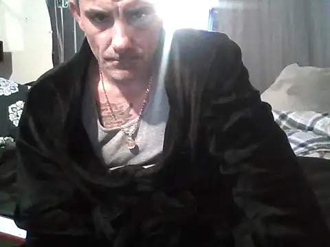 Snapshot of 1badfucka chatting on January 21, 1:11 pm 1badfucka online show from January 21, 1:11 pm