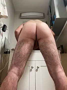 Snapshot of 1badfucka chatting on March 11, 7:15 am 1badfucka online show from March 11, 7:15 am