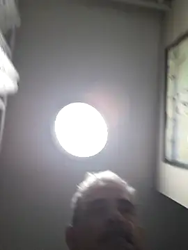 Snapshot of 1badfucka chatting on March 14, 6:32 am 1badfucka online show from March 14, 6:32 am