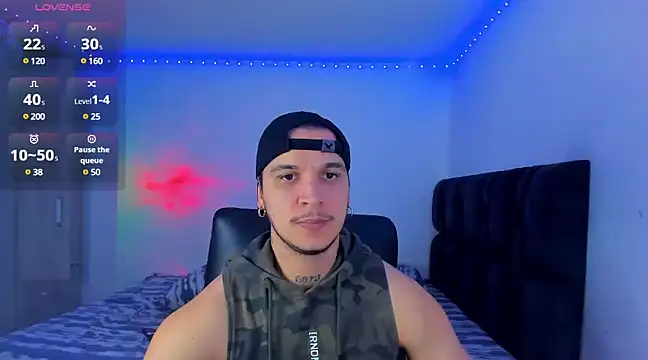 Snapshot of austinoficial chatting on February 1, 10:23 pm austinoficial online show from February 1, 10:23 pm