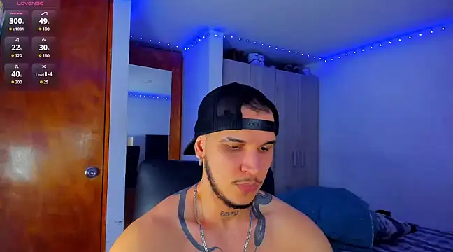 Snapshot of austinoficial chatting on March 11, 10:18 am austinoficial online show from March 11, 10:18 am