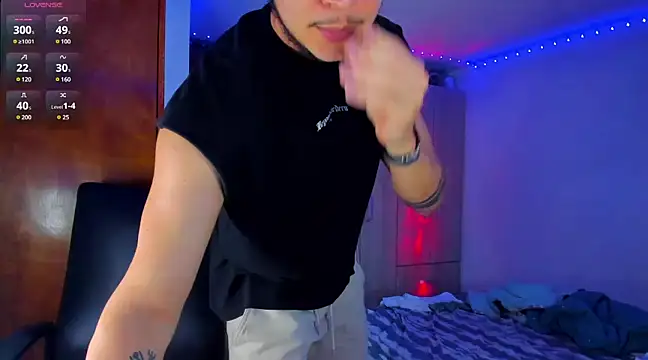 Snapshot of austinoficial chatting on March 16, 2:10 am austinoficial online show from March 16, 2:10 am