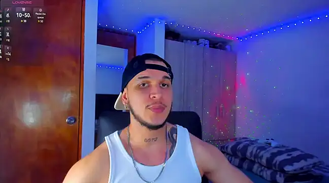Snapshot of austinoficial chatting on March 16, 5:14 am austinoficial online show from March 16, 5:14 am