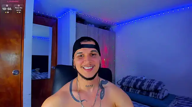 Snapshot of austinoficial chatting on March 21, 5:32 am austinoficial online show from March 21, 5:32 am