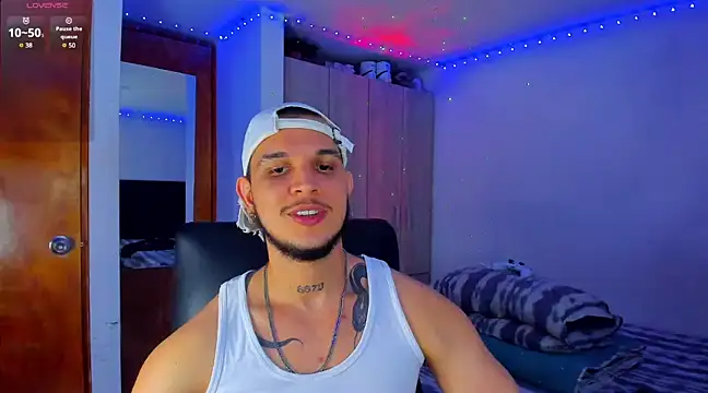 Snapshot of austinoficial chatting on March 22, 5:39 am austinoficial online show from March 22, 5:39 am