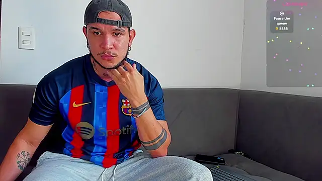 austinoficial online show from October 23, 8:29 pm