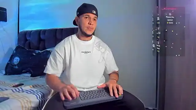 austinoficial online show from March 4, 3:12 am