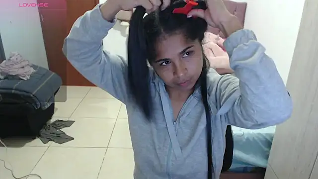 july-feria online show from November 17, 10:15 pm