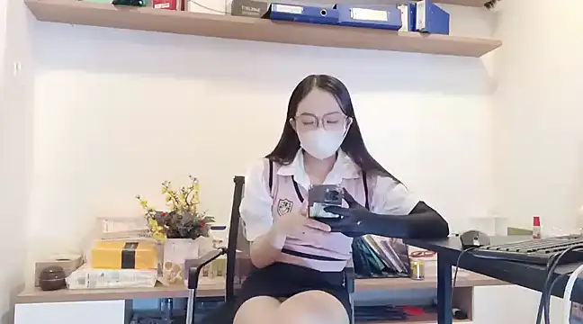 Lush-Office online show from February 15, 12:15 am