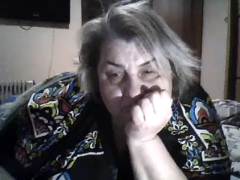 Snapshot of AngelSky4533 chatting on February 9, 9:28 pm AngelSky4533 online show from February 9, 9:28 pm