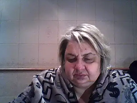 Snapshot of AngelSky4533 chatting on February 12, 10:37 pm AngelSky4533 online show from February 12, 10:37 pm