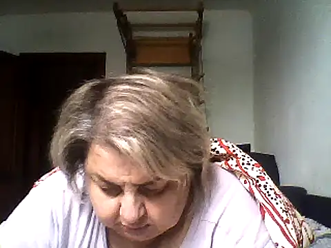 Snapshot of AngelSky4533 chatting on February 27, 2:21 pm AngelSky4533 online show from February 27, 2:21 pm