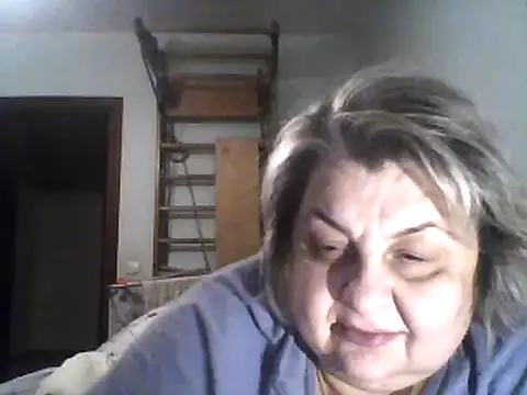 Snapshot of AngelSky4533 chatting on March 1, 8:10 pm AngelSky4533 online show from March 1, 8:10 pm